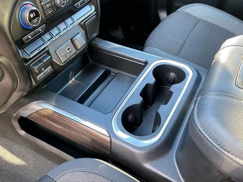 Used 2021 Chevrolet Silverado 1500 LT Trail Boss image 18