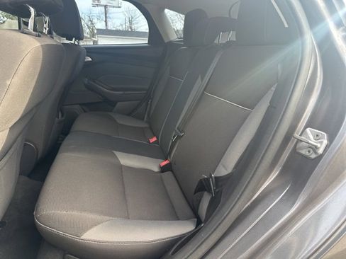 Used 2014 Ford Focus SE image 10