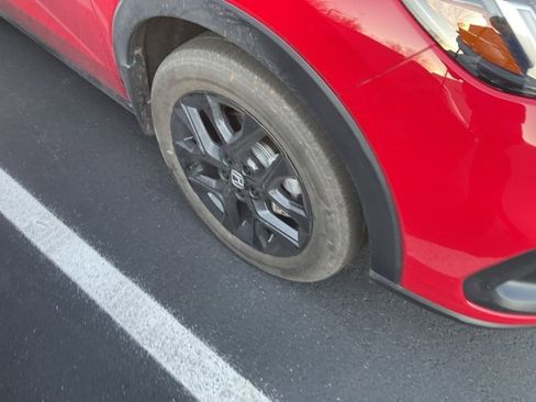 Certified 2024 Honda HR-V Sport image 3