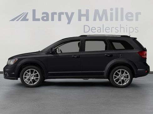 Used 2018 Dodge Journey SXT image 3