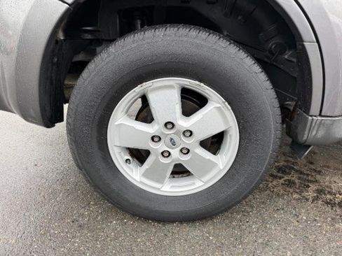 Used 2010 Ford Escape XLT image 13