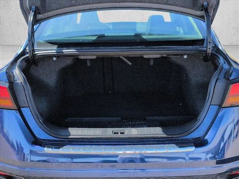 Used 2023 Nissan Altima 2.5 SR w/ SR Premium Package image 6