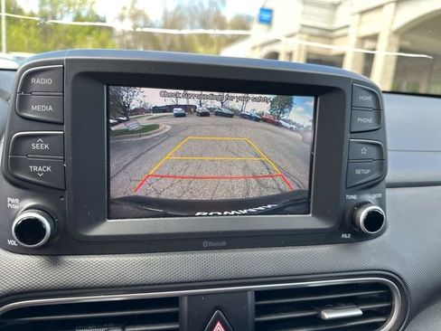 Used 2019 Hyundai Kona SE FWD image 21