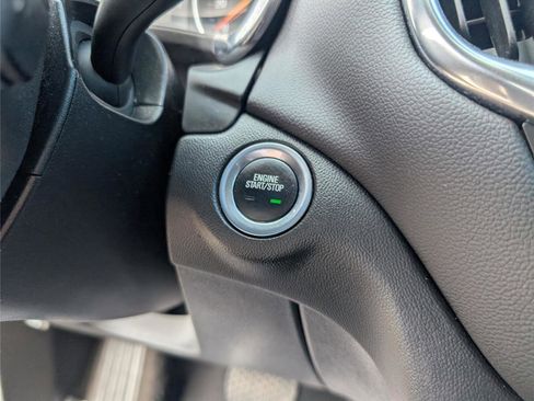 Used 2021 Chevrolet Equinox LT image 15