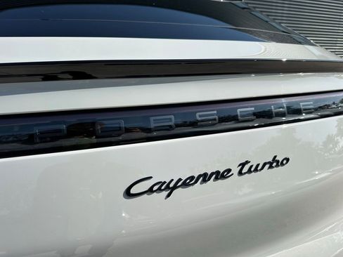 Certified 2023 Porsche Cayenne Turbo AWD/4WD image 13