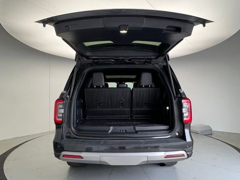 Used 2022 Ford Expedition Platinum image 6