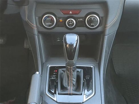 Used 2020 Subaru Crosstrek 2.0i Limited w/ Moonroof Package w/Navigation image 18