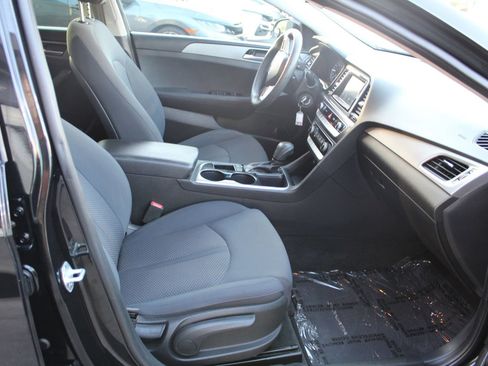 Used 2019 Hyundai Sonata SE FWD image 10