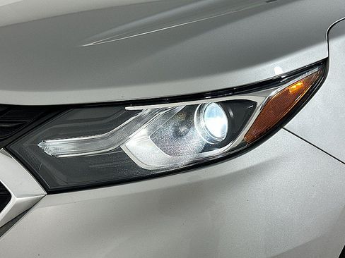 Used 2019 Chevrolet Equinox LT AWD/4WD image 24