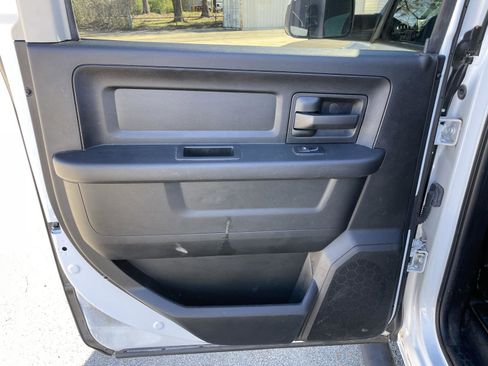 Used 2018 RAM 2500 Tradesman image 34