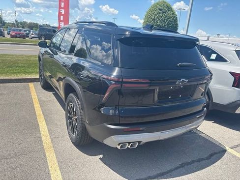 New 2026 Chevrolet Traverse Z71 w/ Enhanced Driving Package AWD/4WD image 3