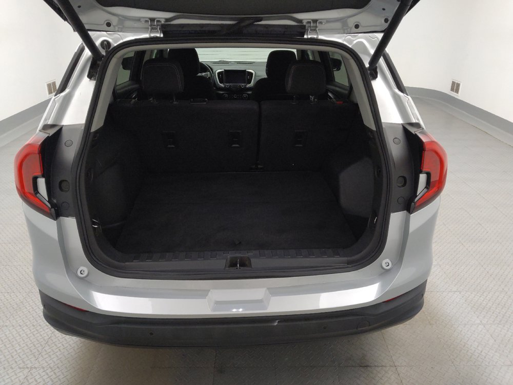 Used 2022 GMC Terrain SLE w/ Driver Convenience Package FWD image 29