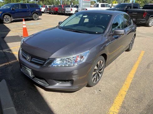 Used 2015 Honda Accord Touring image 1