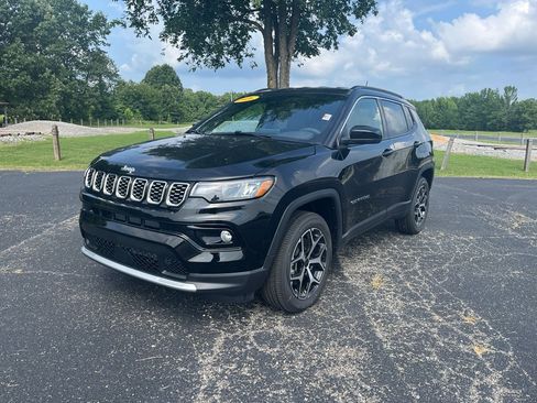 New 2026 Jeep Compass Limited AWD/4WD image 2