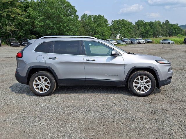 Certified 2018 Jeep Cherokee Latitude Plus AWD/4WD image 9