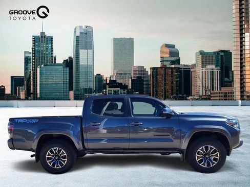 Used 2023 Toyota Tacoma TRD Sport w/ Advanced Technology Package image 7