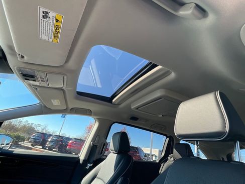 Used 2025 Honda Odyssey Elite image 29