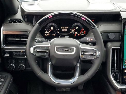 Used 2025 GMC Yukon Denali w/ Denali Reserve Package image 28