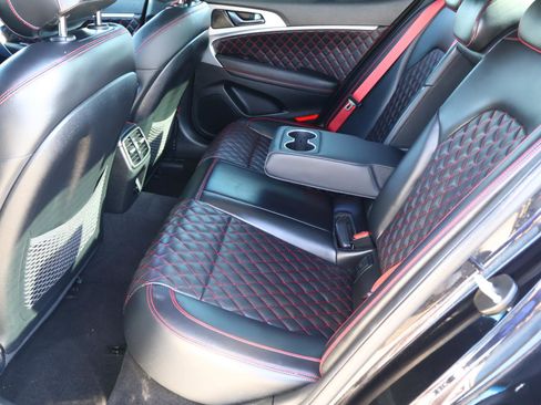 Used 2022 Genesis G70 3.3T image 20