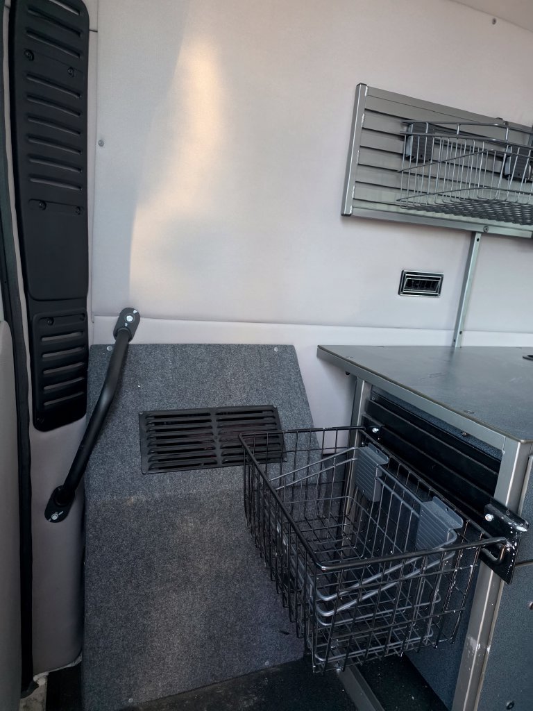 Used 2022 RAM ProMaster 1500 FWD image 14