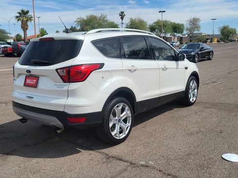 Used 2019 Ford Escape Titanium image 9