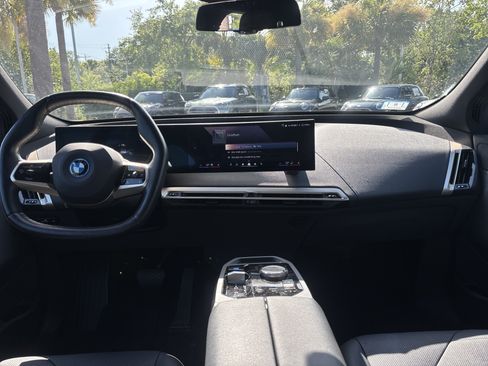 Used 2024 BMW iX xDrive50 w/ Premium Package AWD/4WD image 29