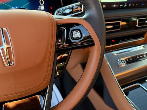 Used 2025 Lincoln Aviator Black Label image 43