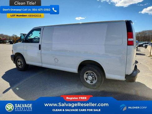 Used 2020 Chevrolet Express 2500 w/ Driver Convenience Package RWD image 3