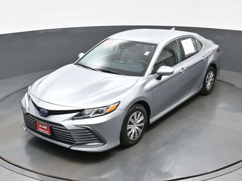 Used 2023 Toyota Camry LE FWD image 36