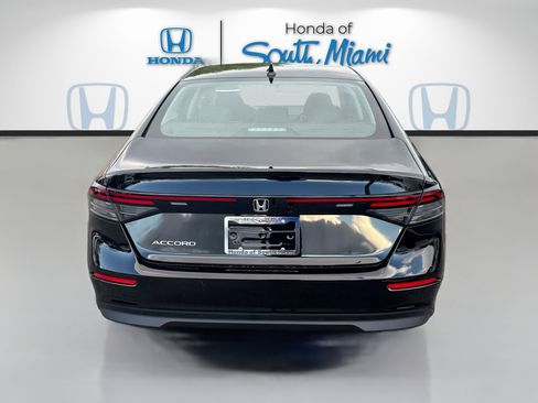 New 2025 Honda Accord SE image 5