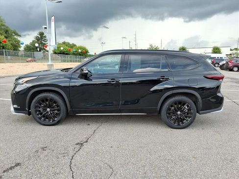 Certified 2025 Toyota Highlander XSE AWD/4WD image 8