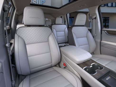 New 2026 GMC Acadia Denali w/ Super Cruise Package image 16