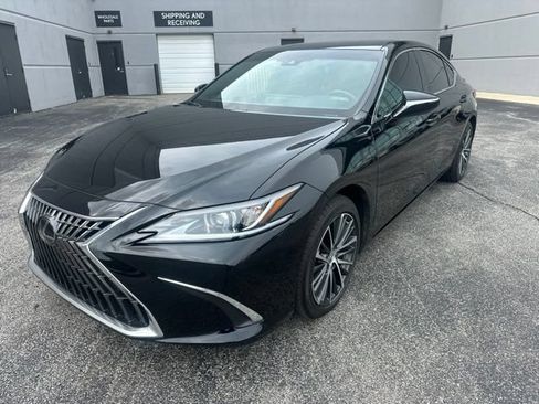 Certified 2025 Lexus ES 300h w/ Premium Package FWD image 7