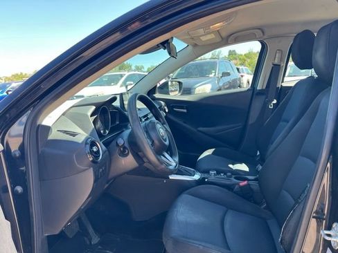 Used 2019 Toyota Yaris LE FWD image 27