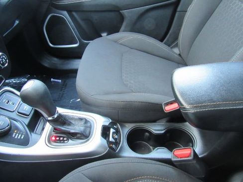 Used 2018 Jeep Compass Sport image 36