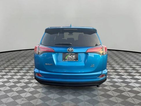 Used 2018 Toyota RAV4 LE w/ All Weather Liner Package AWD/4WD image 6