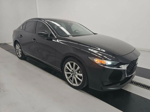 Used 2021 MAZDA MAZDA3 s FWD image 3