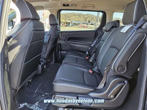 New 2026 Honda Odyssey Touring image 6
