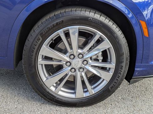 Used 2024 Cadillac XT6 Premium Luxury w/ LPO, Floor Liner Package image 11