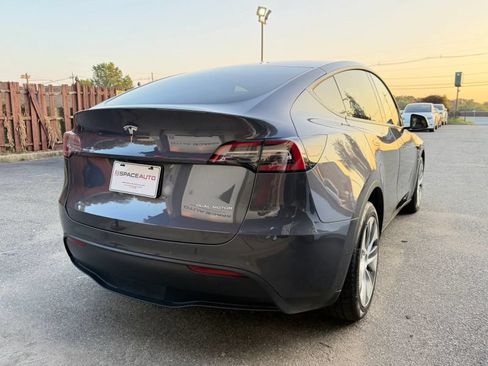 Used 2022 Tesla Model Y Long Range AWD/4WD image 6