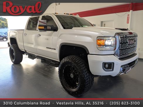 Used 2018 GMC Sierra 2500 Denali w/ Duramax Plus Package image 5