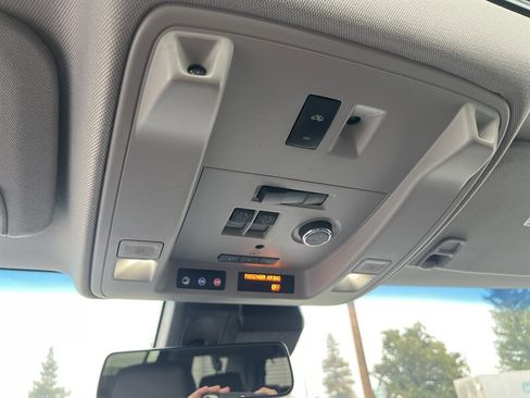 Used 2020 Cadillac Escalade ESV Luxury image 51