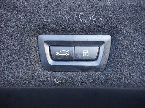 Used 2023 BMW 760i xDrive w/ Parking Assistance Package image 78