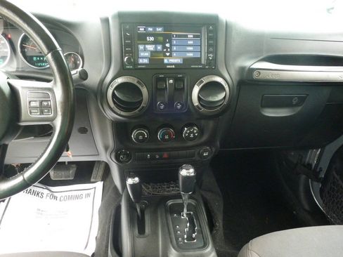 Used 2016 Jeep Wrangler Sport AWD/4WD image 25