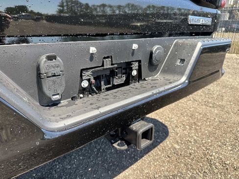 New 2026 GMC Sierra 1500 Elevation image 13