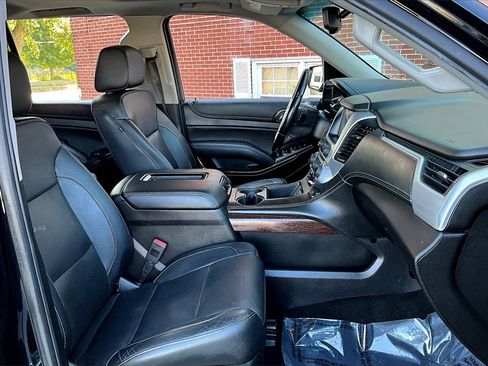 Used 2018 GMC Yukon XL SLT w/ Premium Edition image 30