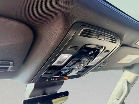 New 2026 Chevrolet Suburban Premier image 28