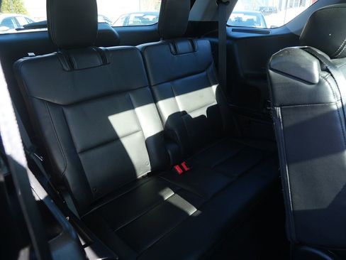 Used 2020 Ford Explorer XLT w/ Equipment Group 202A image 31