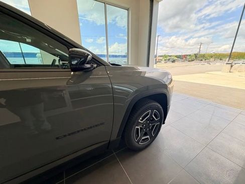 New 2026 Jeep Cherokee Limited AWD/4WD image 13
