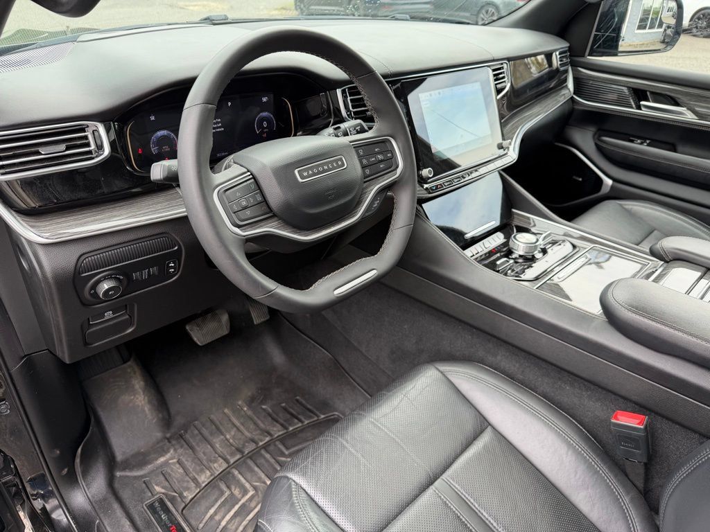 Used 2022 Jeep Wagoneer Series III w/ Premium Group I AWD/4WD image 20